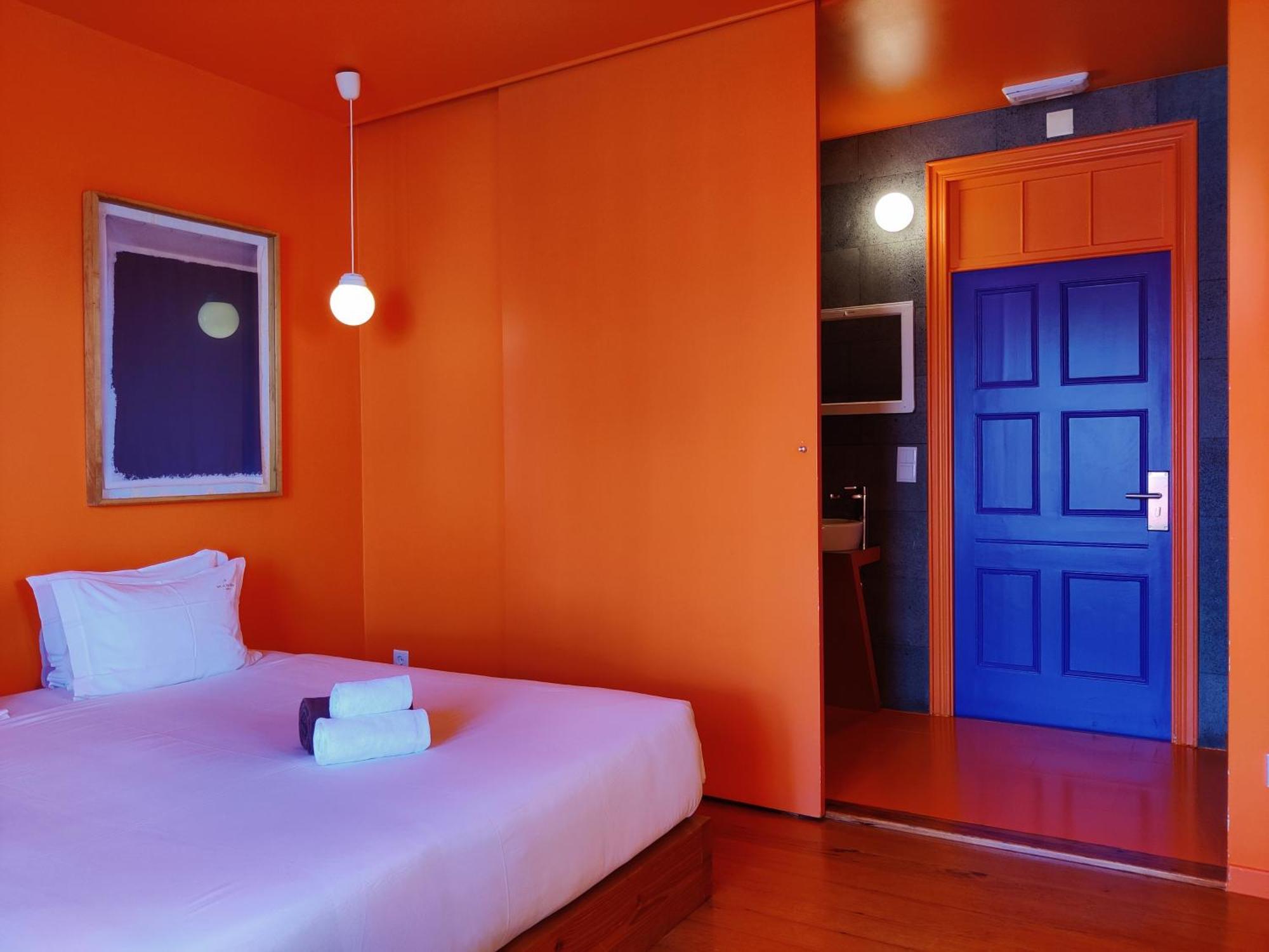 Hostel Out Of The Blue Ponta Delgada Exterior foto